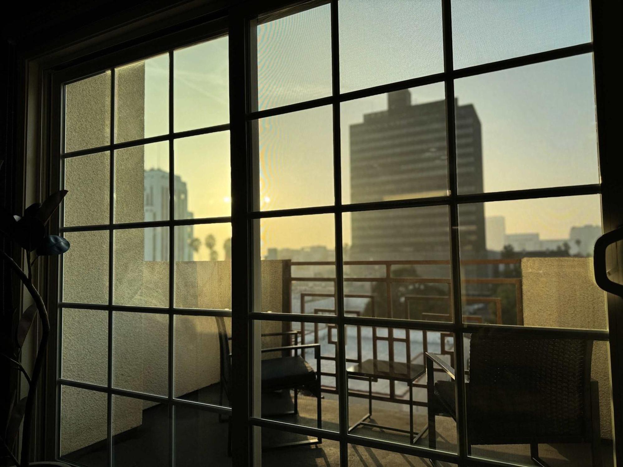 Bright & Spacious In Iconic La Neighborhood-free Parking Apartamento
