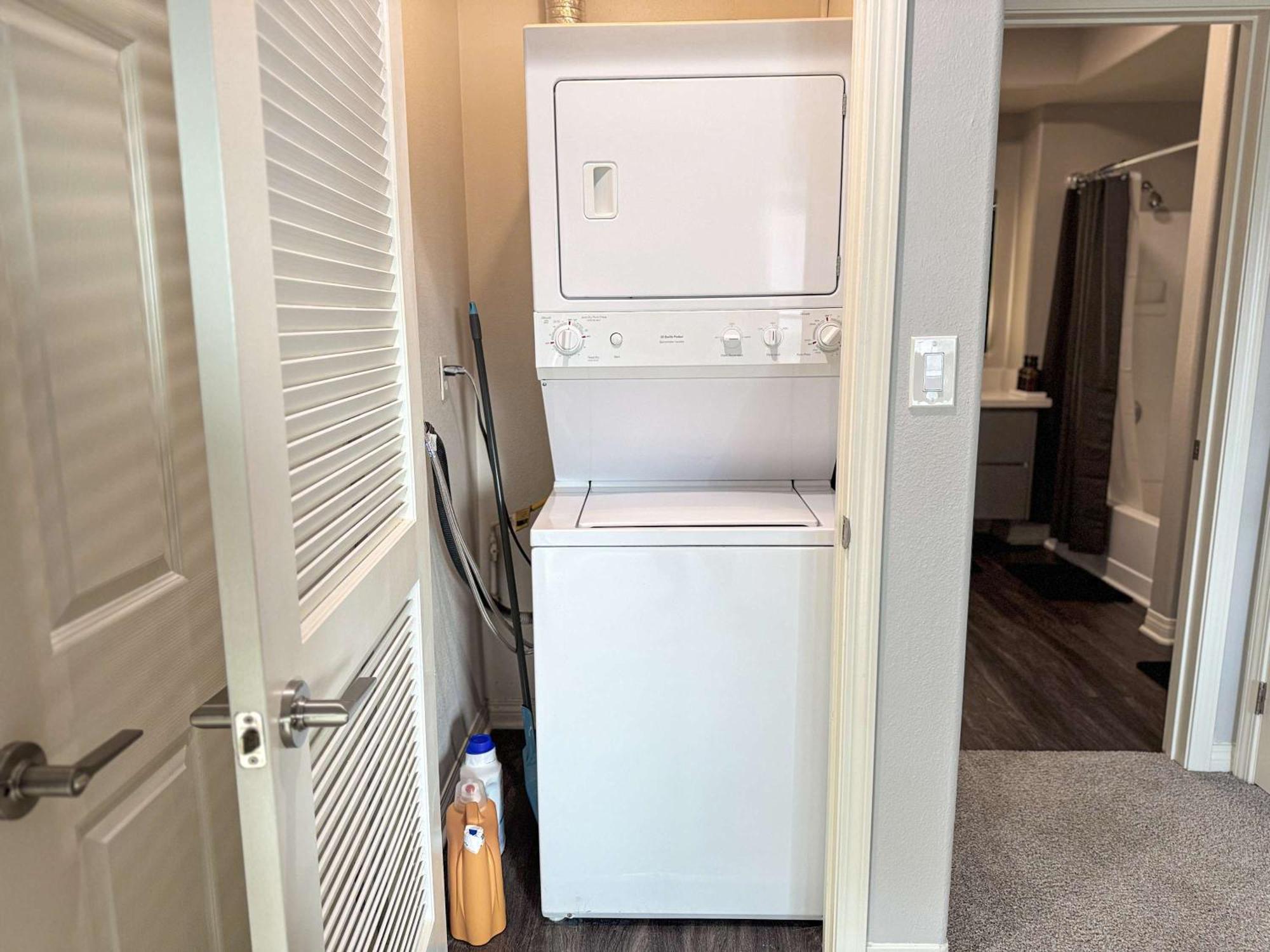 Bright & Spacious In Iconic La Neighborhood-free Parking Apartamento *